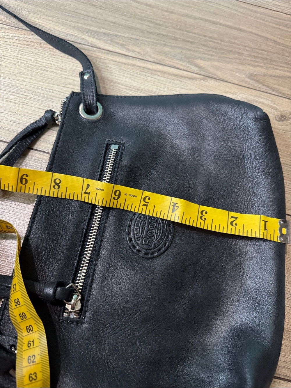 Roots Black Leather Crossbody with Front Zip Pocket - Picture 6 of 9
